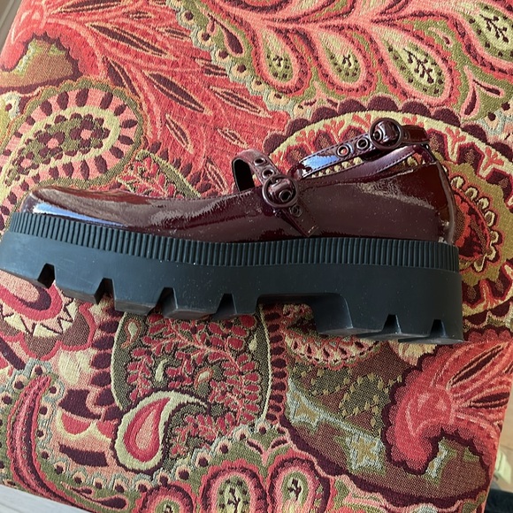 Platform double-strap Mary Janes - Picture 5 of 9